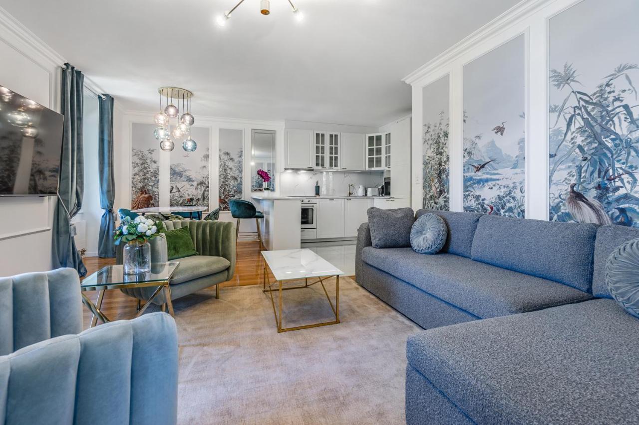 Soft Glam 1-Bedroom Appt - Lake & Mountain View Montreux Esterno foto